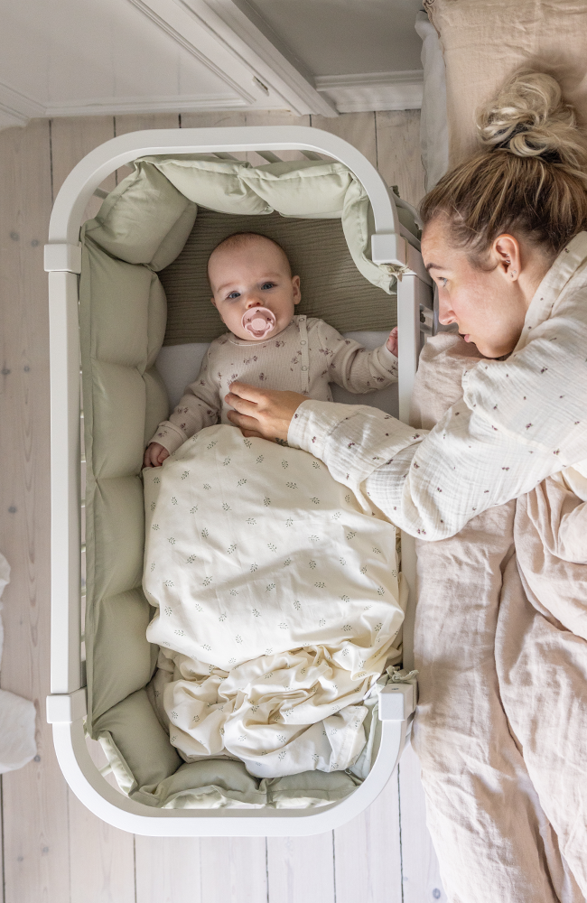 Sebra Bedside Crib - Classic White