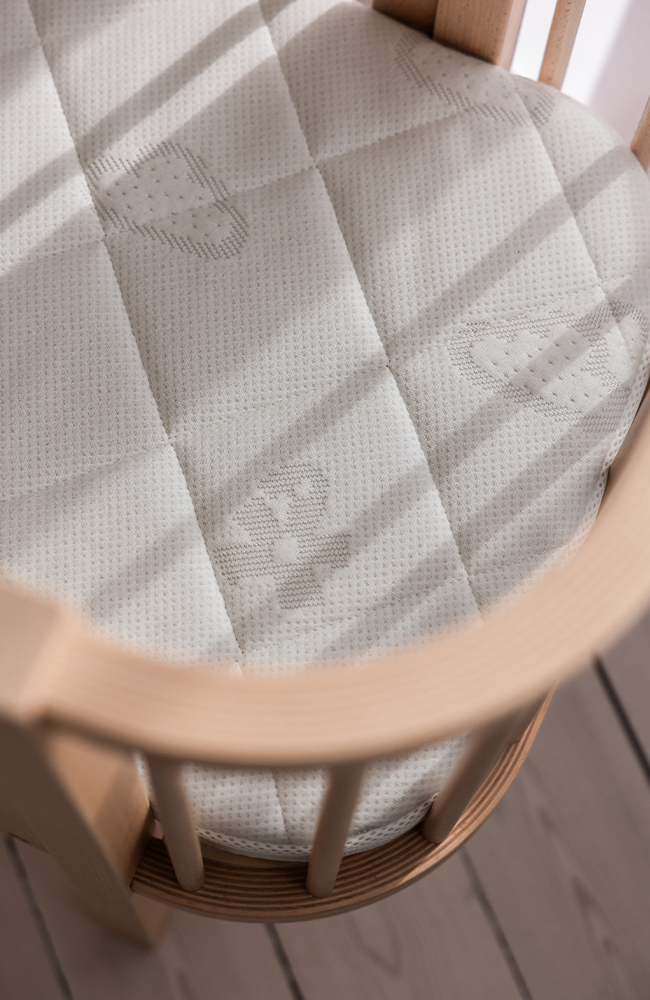 Sebra X Träumeland Mattress Bedside Crib