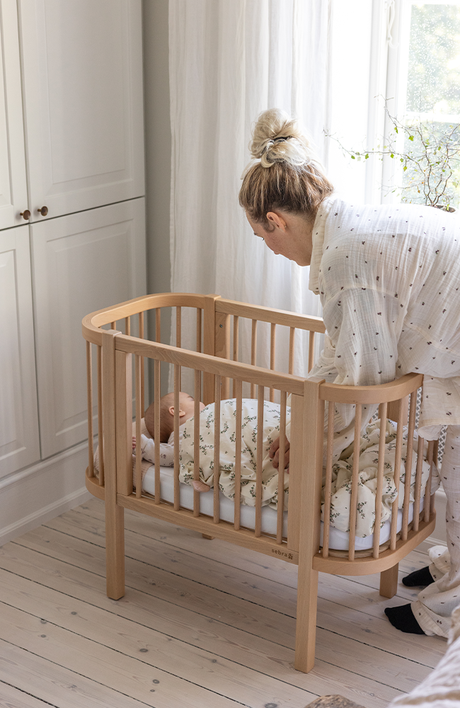 Sebra Bedside Crib - Wooden Edition