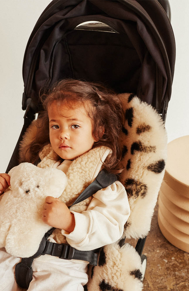 Snuggler - Leopard Peanut