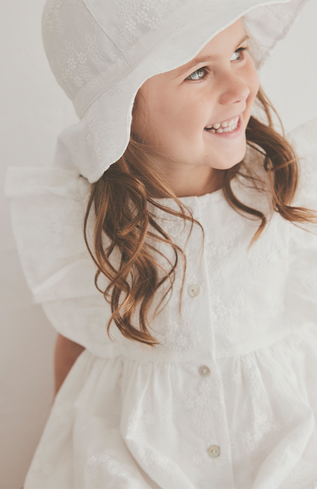 Dress SS Embroidery - Antique White HUTTEliHUT Klänning