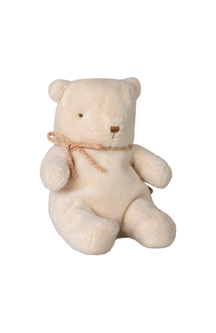 Nallebjörn liten i Off White från Maileg – vit plysch med beige stickad rosett