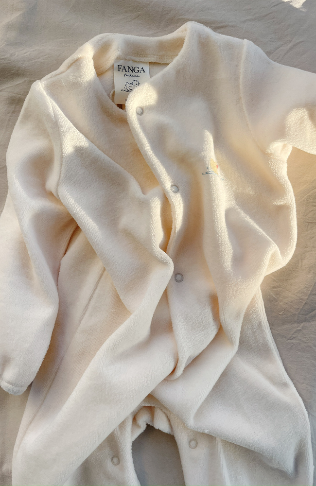 Elu Onesie - Antique White Fanga Fontana onesie