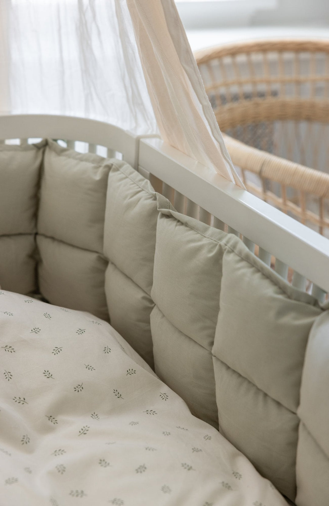 Spjälsängsskydd Kapok 360 cm - Mist Green - detalj 1
