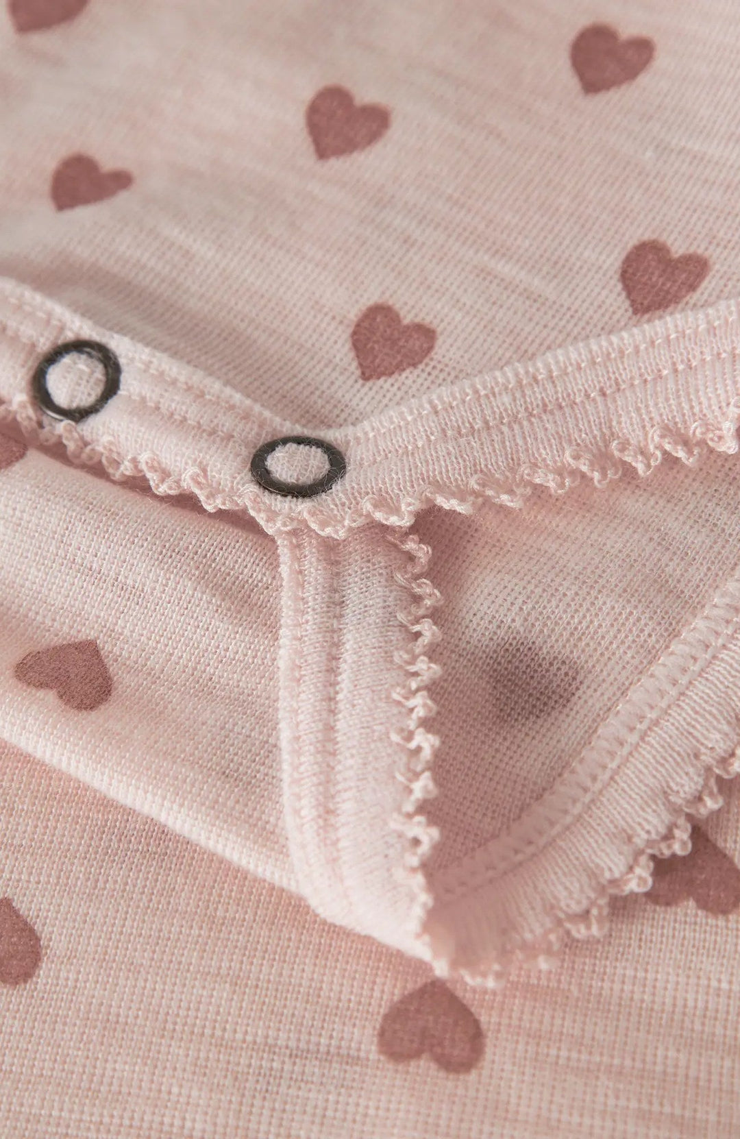 Noel Nia body i ull - Morganite Heart - detalj 2