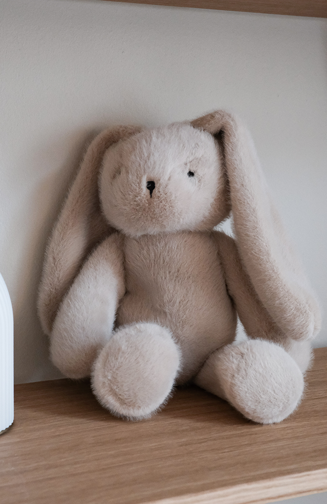 Hattie Rabbit Humming Teddy - Mist