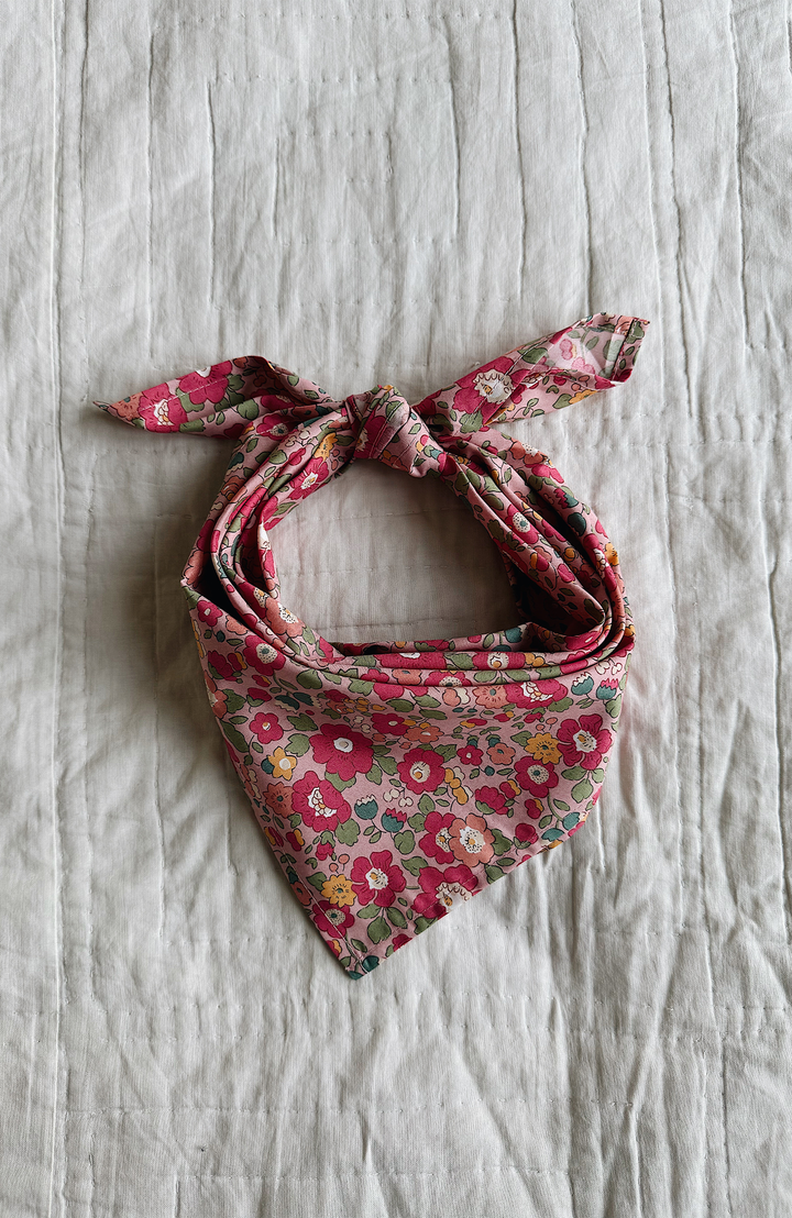 Vera Scarf - Betsy Berry