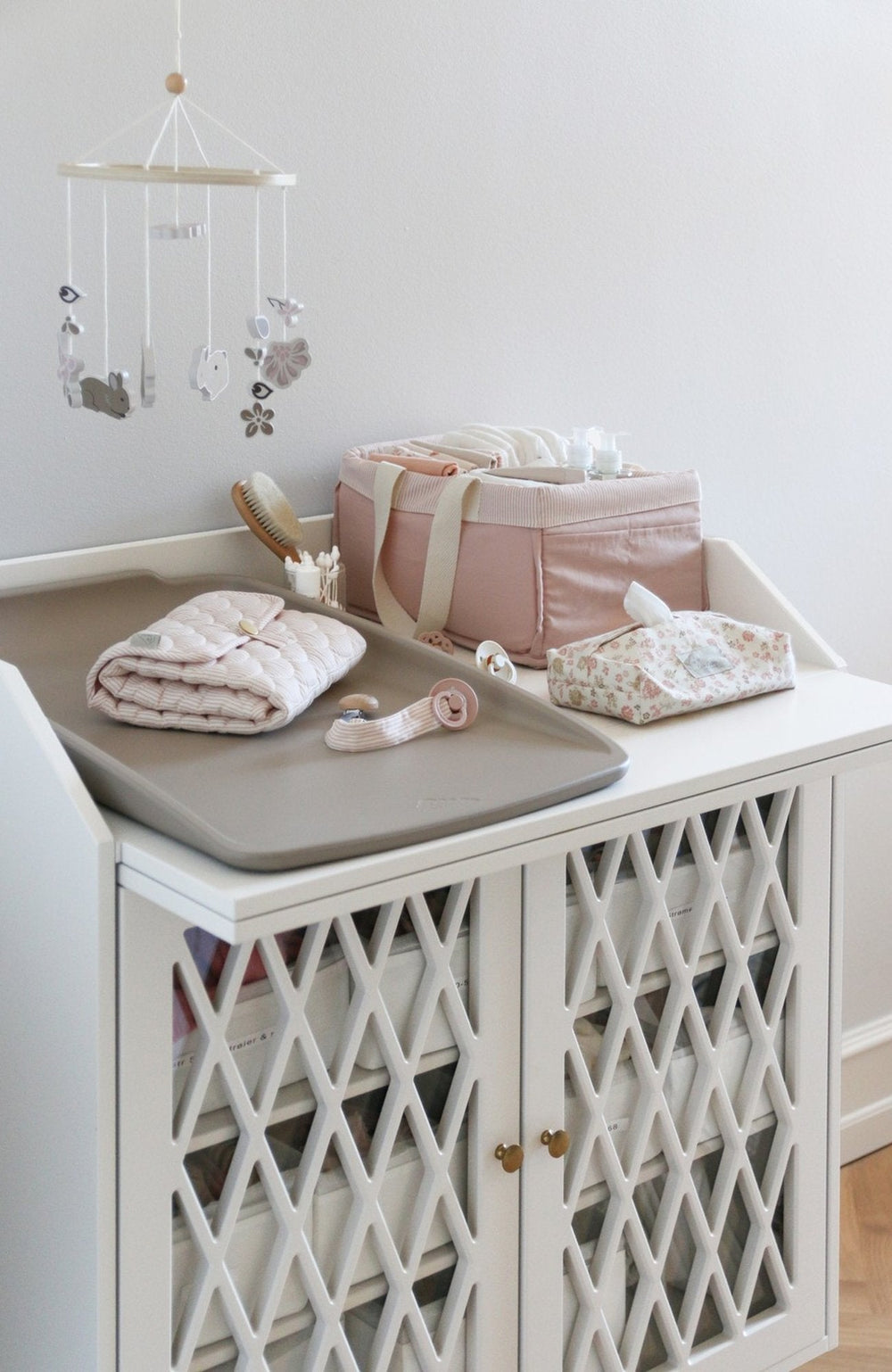 Diaper Caddy blöjförvaring - Classic Stripes Rose - detalj 1