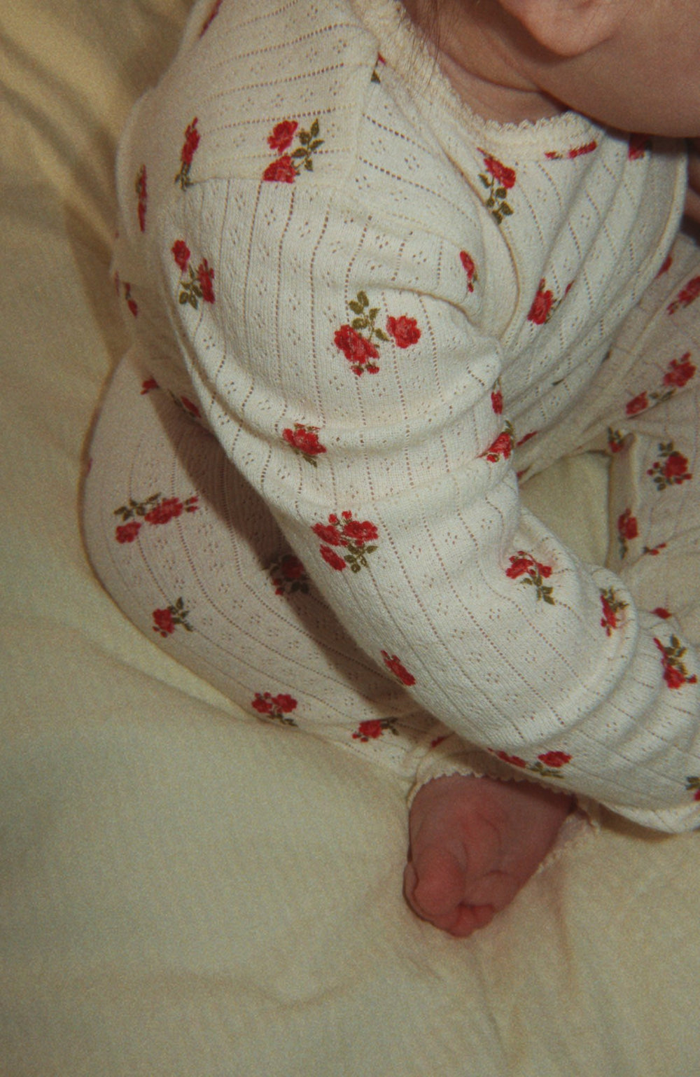 Bebis i Minnie Pants och Minnie Body i Rosa Rouge