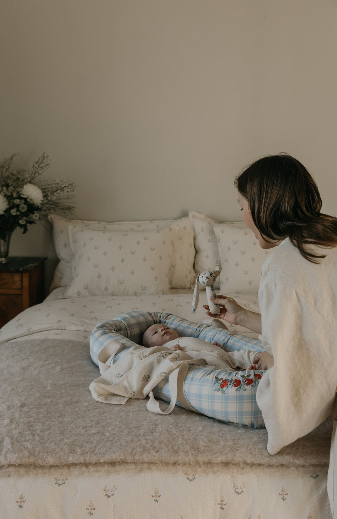 Baby Nest - Plaid Sky Blue